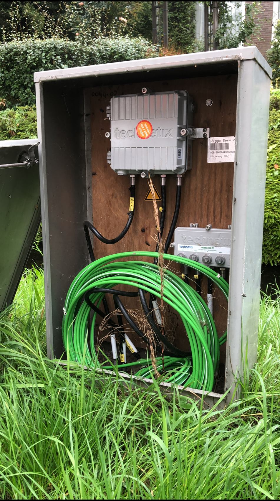 Buitenkast voor glasvezel en telecombekabeling